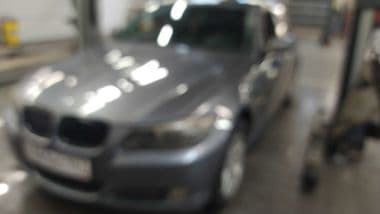 BMW 3 серия 2009 года, 417 600 км - вид 1