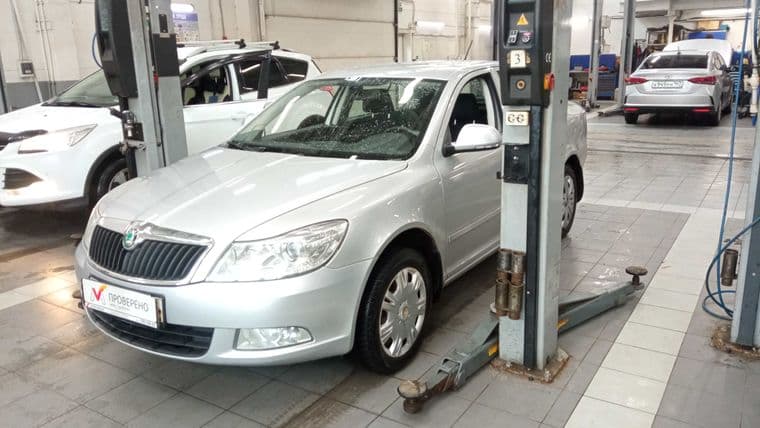 Skoda Octavia 2012 года, 145 430 км - вид 1