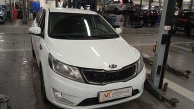 KIA Rio 2012 года, 148 000 км - вид 2