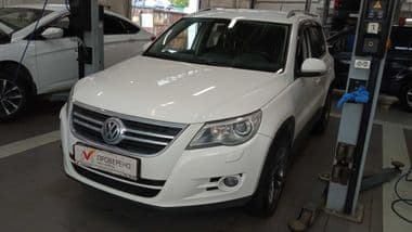 Volkswagen Tiguan 2010 года, 265 739 км - вид 1