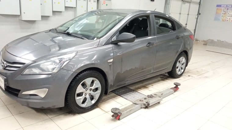 Hyundai Solaris 2015 года, 217 000 км - вид 1