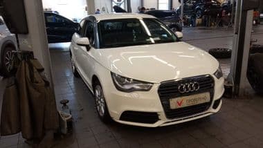 Audi A1 2011 года, 104 815 км - вид 2