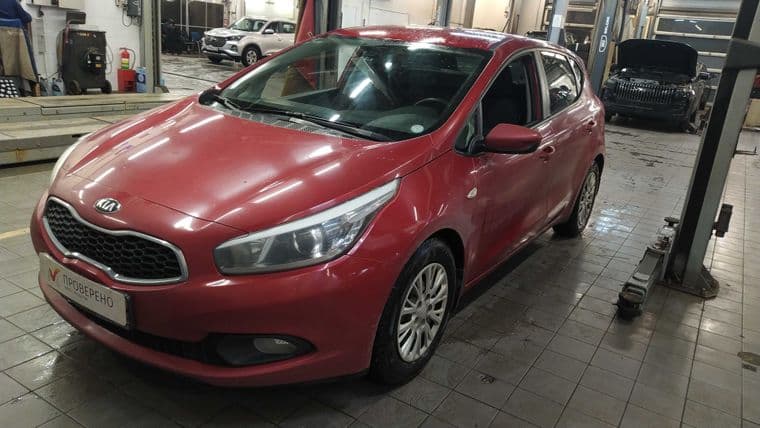 KIA Ceed 2012 года, 123 000 км - вид 1