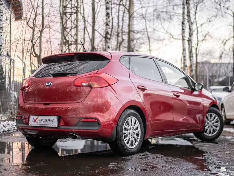 KIA Ceed 2012 года, 123 000 км - вид 2