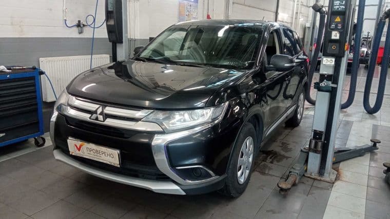 Mitsubishi Outlander, 2015