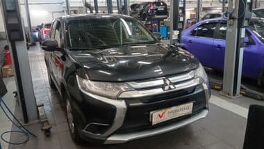 Mitsubishi Outlander 2015 года, 190 272 км - вид 2