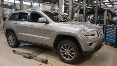 Jeep Grand Cherokee 2013 года, 276 032 км - вид 2