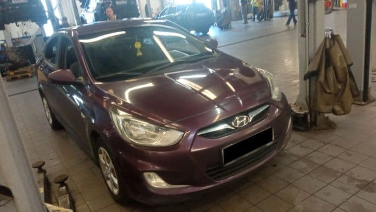 Hyundai Solaris 2012 года, 236 281 км - вид 2