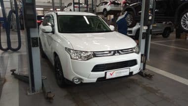 Mitsubishi Outlander 2013 года, 183 853 км - вид 2
