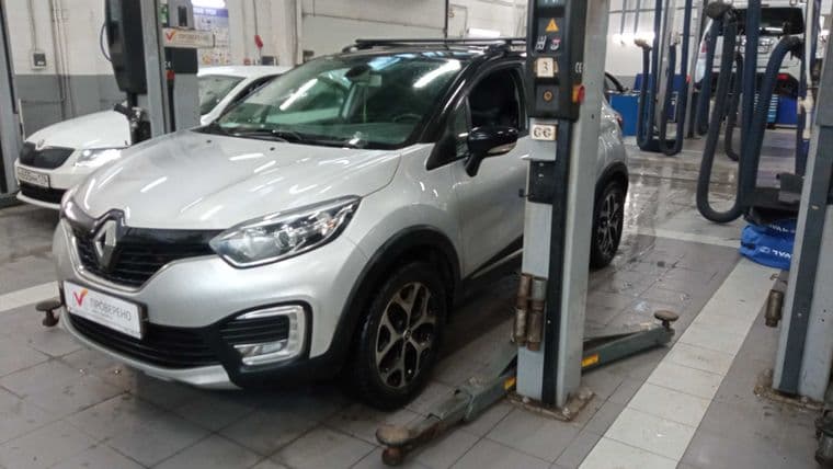 Renault Kaptur 2018 года, 99 989 км - вид 1