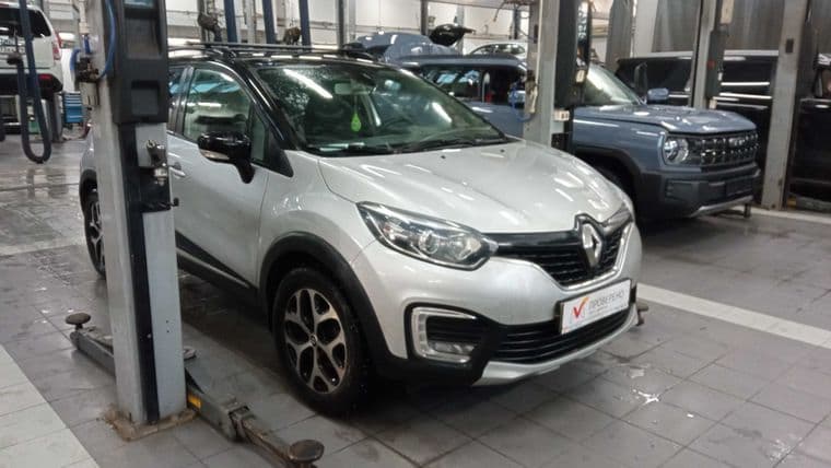 Renault Kaptur 2018 года, 99 989 км - вид 2