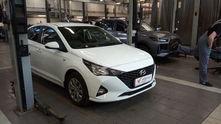 Hyundai Solaris 2020 года, 49 057 км - вид 2