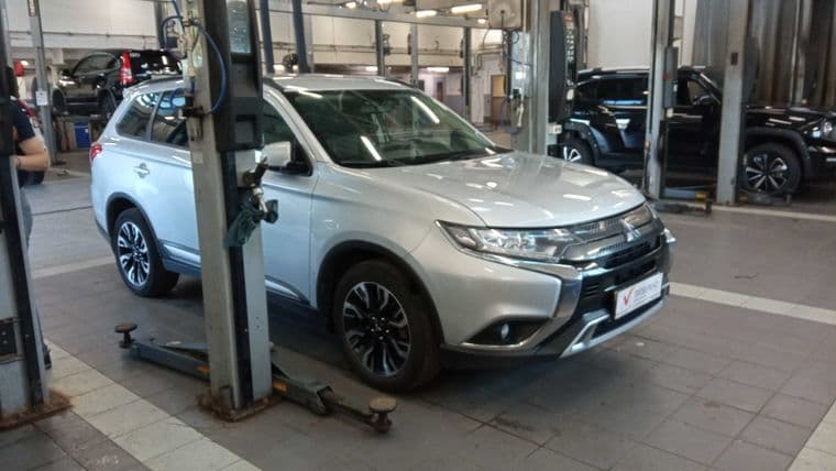 Mitsubishi Outlander 2022 года, 138 698 км - вид 2