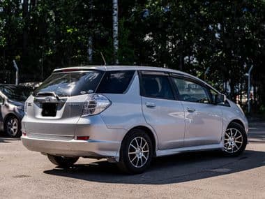 Honda Fit Shuttle 2011 года, 152 228 км - вид 2
