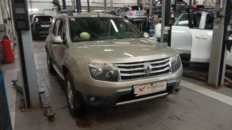 Renault Duster 2013 года, 190 070 км - вид 2