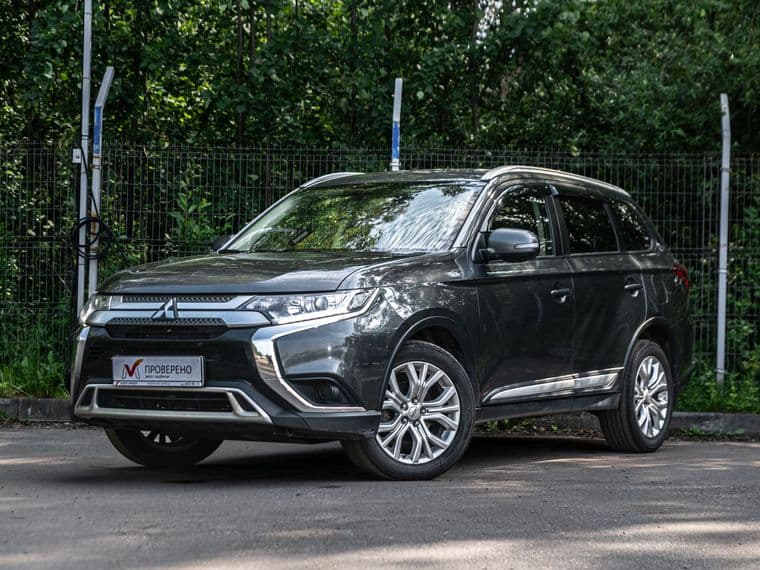 Mitsubishi Outlander, 2020
