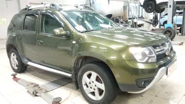 Renault Duster 2016 года, 70 000 км - вид 2