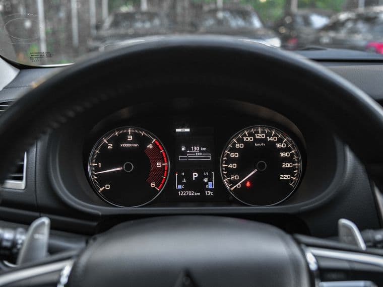 Mitsubishi Pajero Sport, 2017 - вид 4