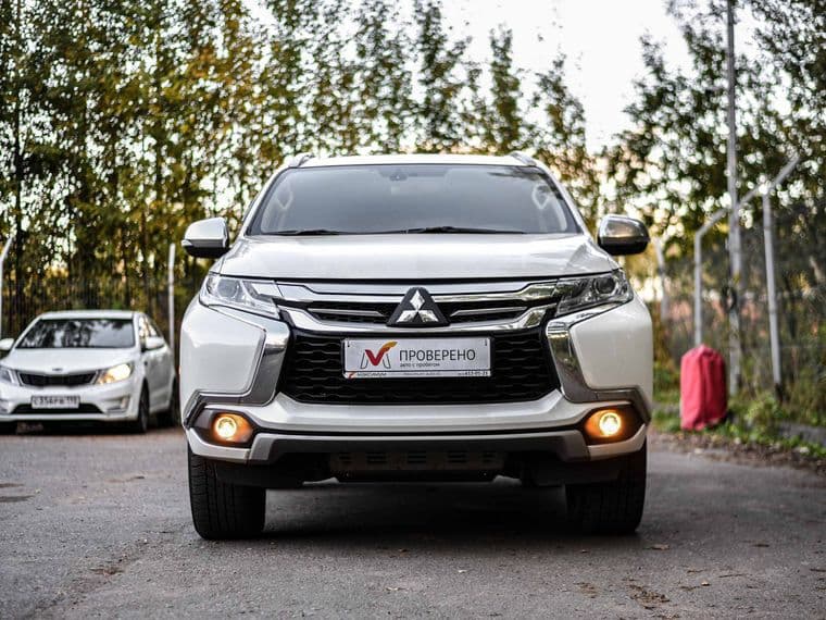 Mitsubishi Pajero Sport, 2017 - вид 2