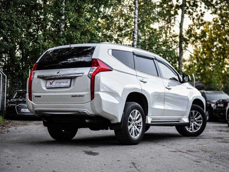 Mitsubishi Pajero Sport, 2017 - вид 1