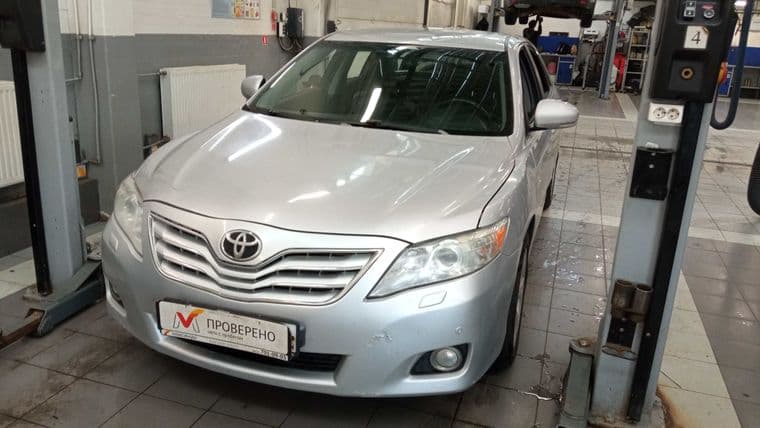 Toyota Camry, 2010