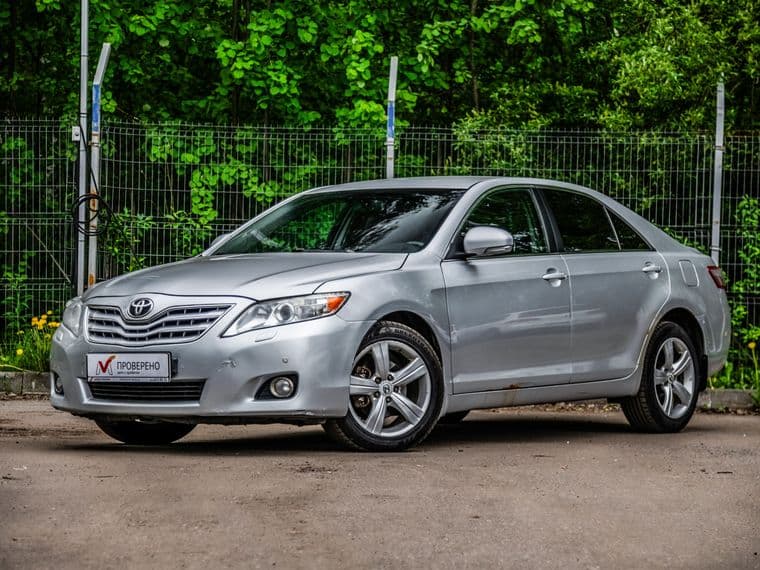 Toyota Camry, 2010
