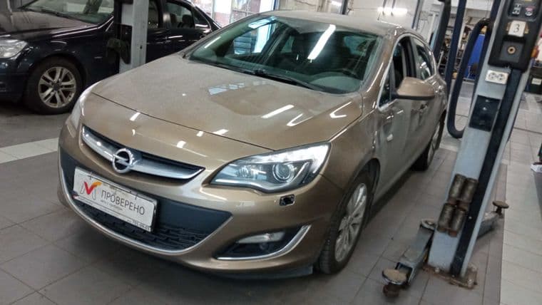Opel Astra 2012 года, 162 758 км - вид 1