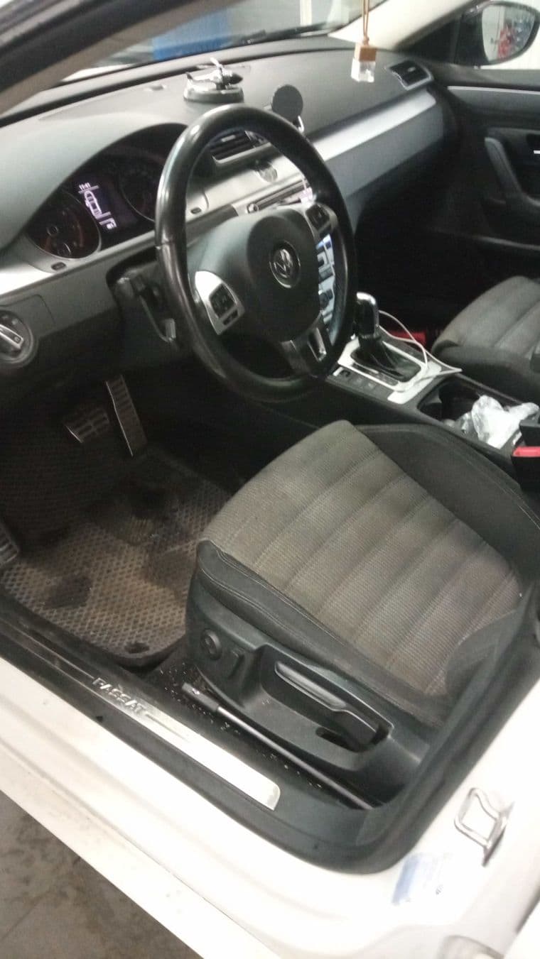 Volkswagen Passat CC, 2013 - вид 4