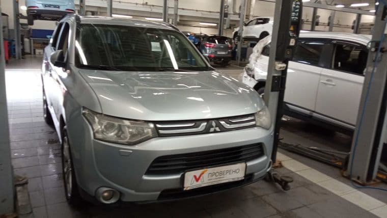 Mitsubishi Outlander 2012 года, 244 595 км - вид 2