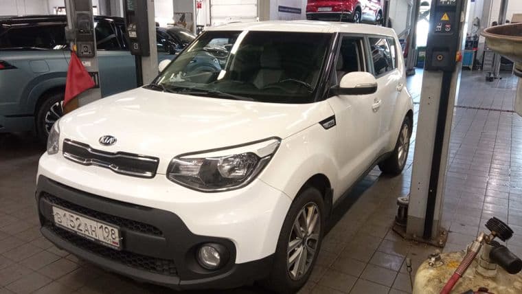KIA Soul 2018 года, 75 863 км - вид 1