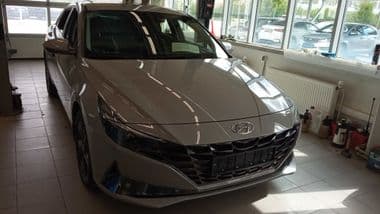 Hyundai Elantra 2022 года, 8 347 км - вид 2