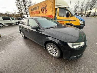 Audi A3 2013 года, 122 980 км - вид 2