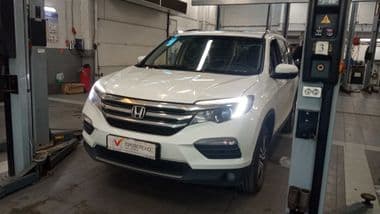 Honda Pilot 2018 года, 286 606 км - вид 1