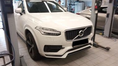 Volvo XC90 2017 года, 140 730 км - вид 2