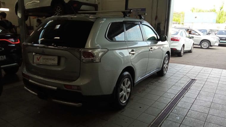 Mitsubishi Outlander, 2014 - вид 3