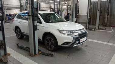 Mitsubishi Outlander 2020 года, 154 037 км - вид 2