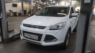 Ford Kuga 2014 года, 162 528 км - вид 1