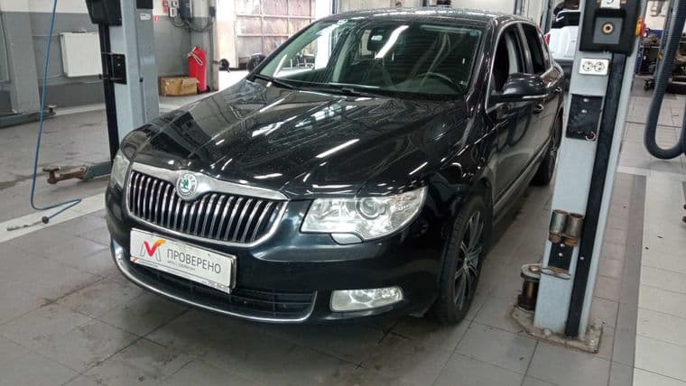 Skoda Superb 2013 года, 153 084 км - вид 1