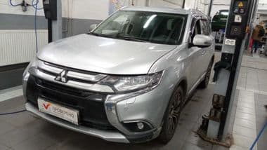 Mitsubishi Outlander 2017 года, 189 000 км - вид 1