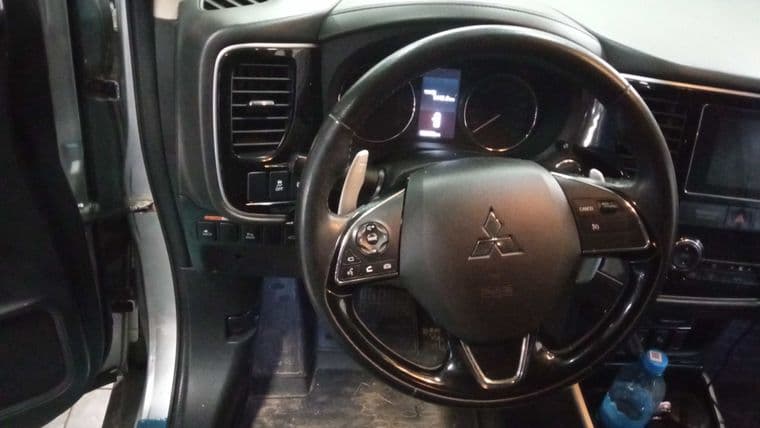 Mitsubishi Outlander, 2017 - вид 4