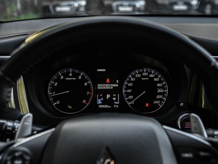 Mitsubishi Outlander, 2017 - вид 4