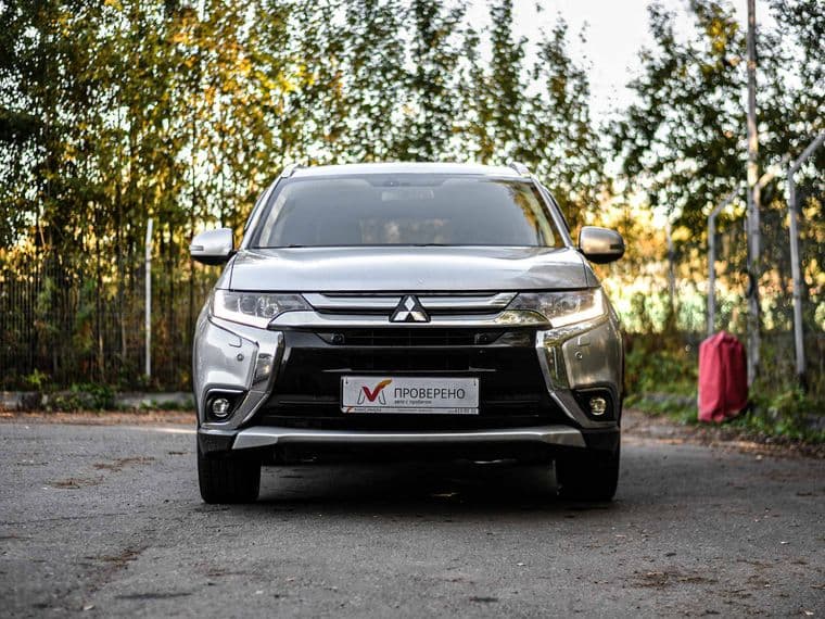 Mitsubishi Outlander, 2017 - вид 2