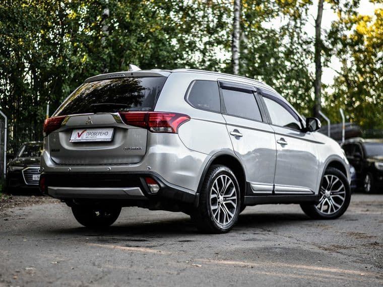 Mitsubishi Outlander, 2017 - вид 1