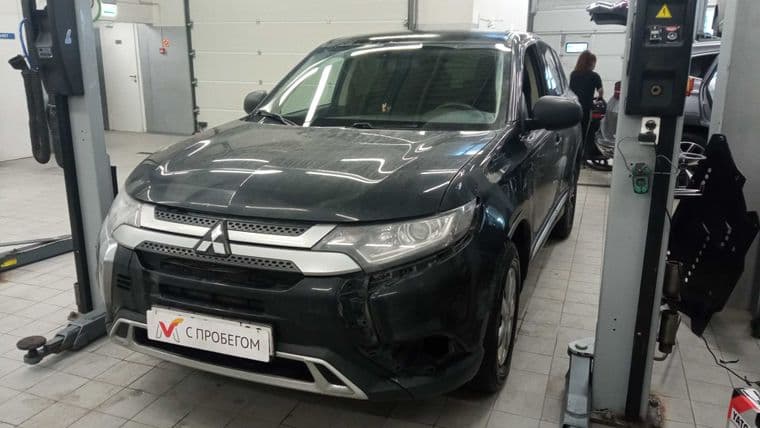 Mitsubishi Outlander, 2020