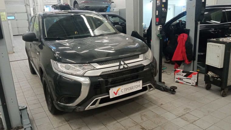 Mitsubishi Outlander, 2020 - вид 1