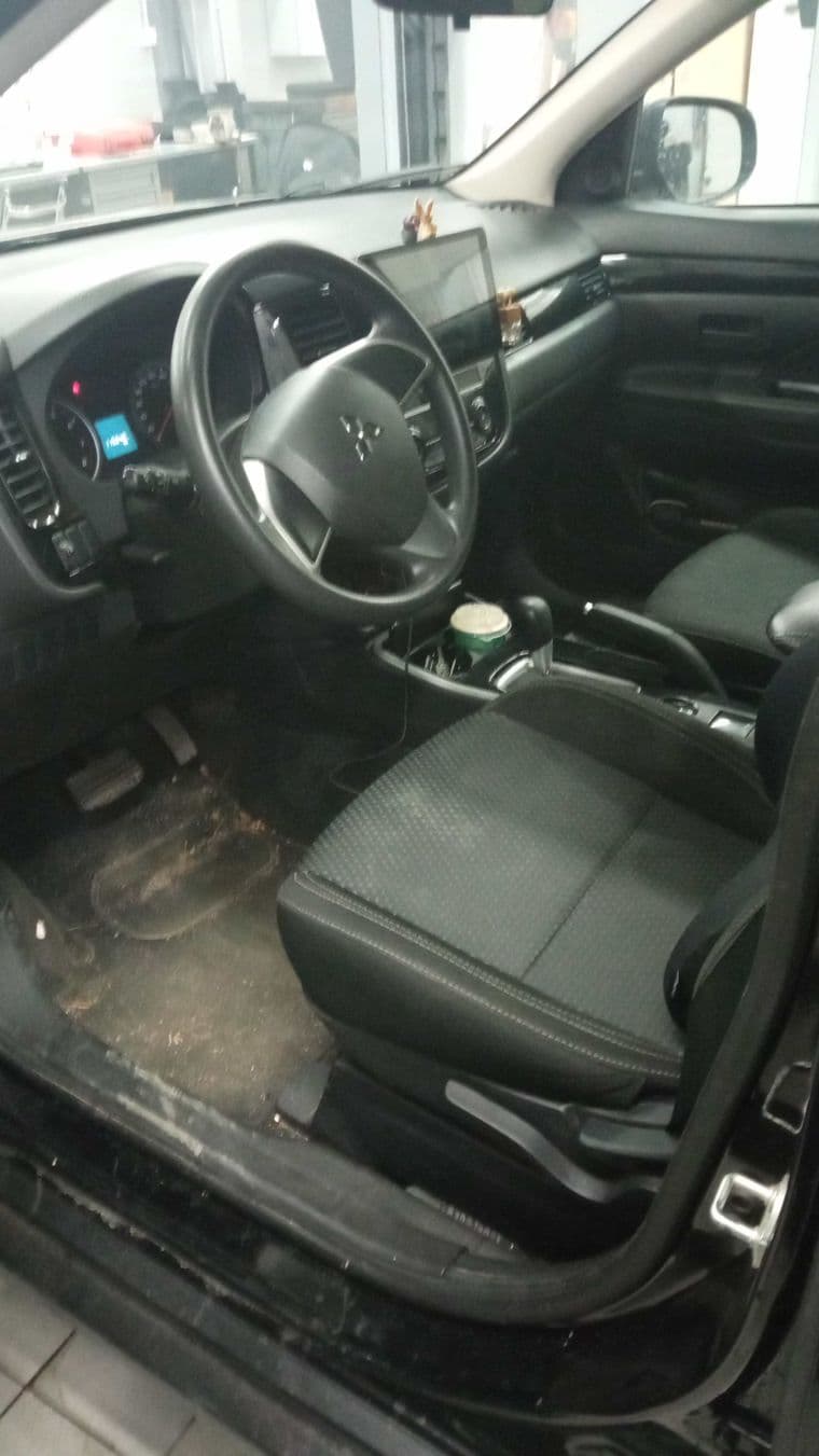 Mitsubishi Outlander, 2020 - вид 4