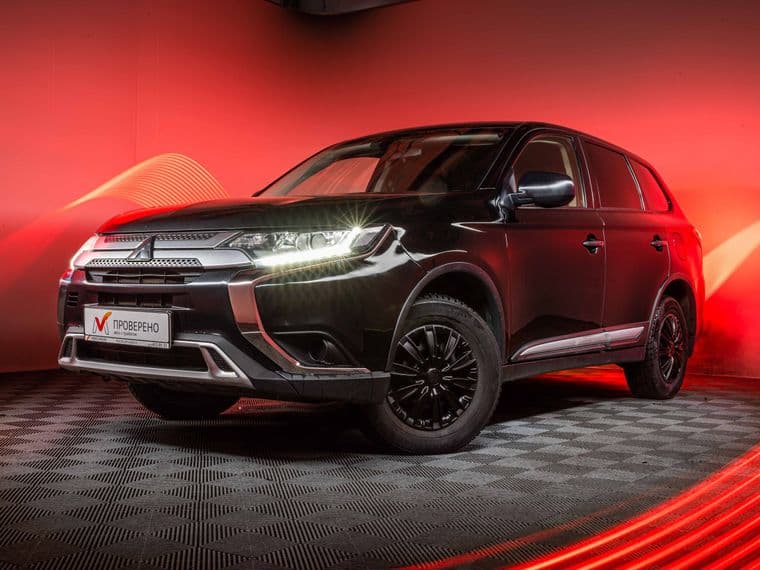 Mitsubishi Outlander, 2020