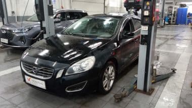 Volvo S60 2012 года, 215 203 км - вид 1