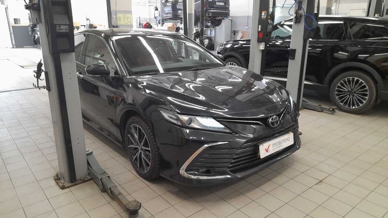 Toyota Camry 2022 года, 60 000 км - вид 2