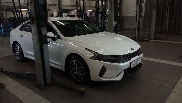 KIA K5 2021 года, 56 279 км - вид 2